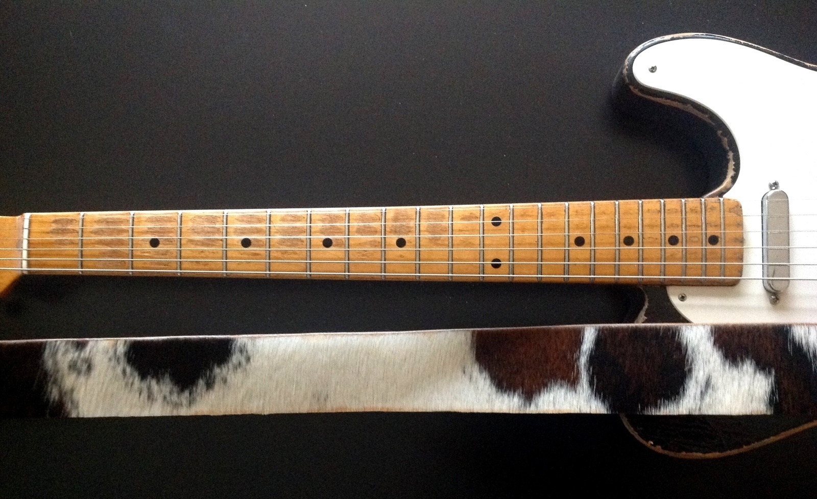 R&B Leathers USA Genuine Cow Hide Guitar Strap 19 Vintage & Modern