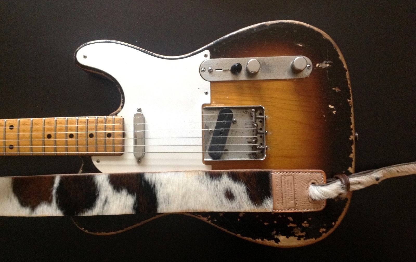 R&B Leathers USA Genuine Cow Hide Guitar Strap 19 Vintage & Modern