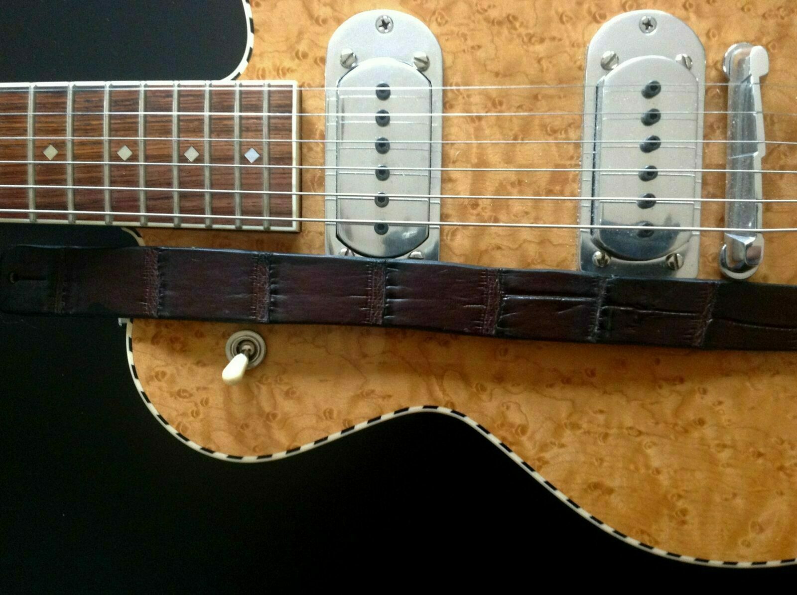 R&B Leathers USA Genuine Alligator Skin Guitar Strap With Shoulder