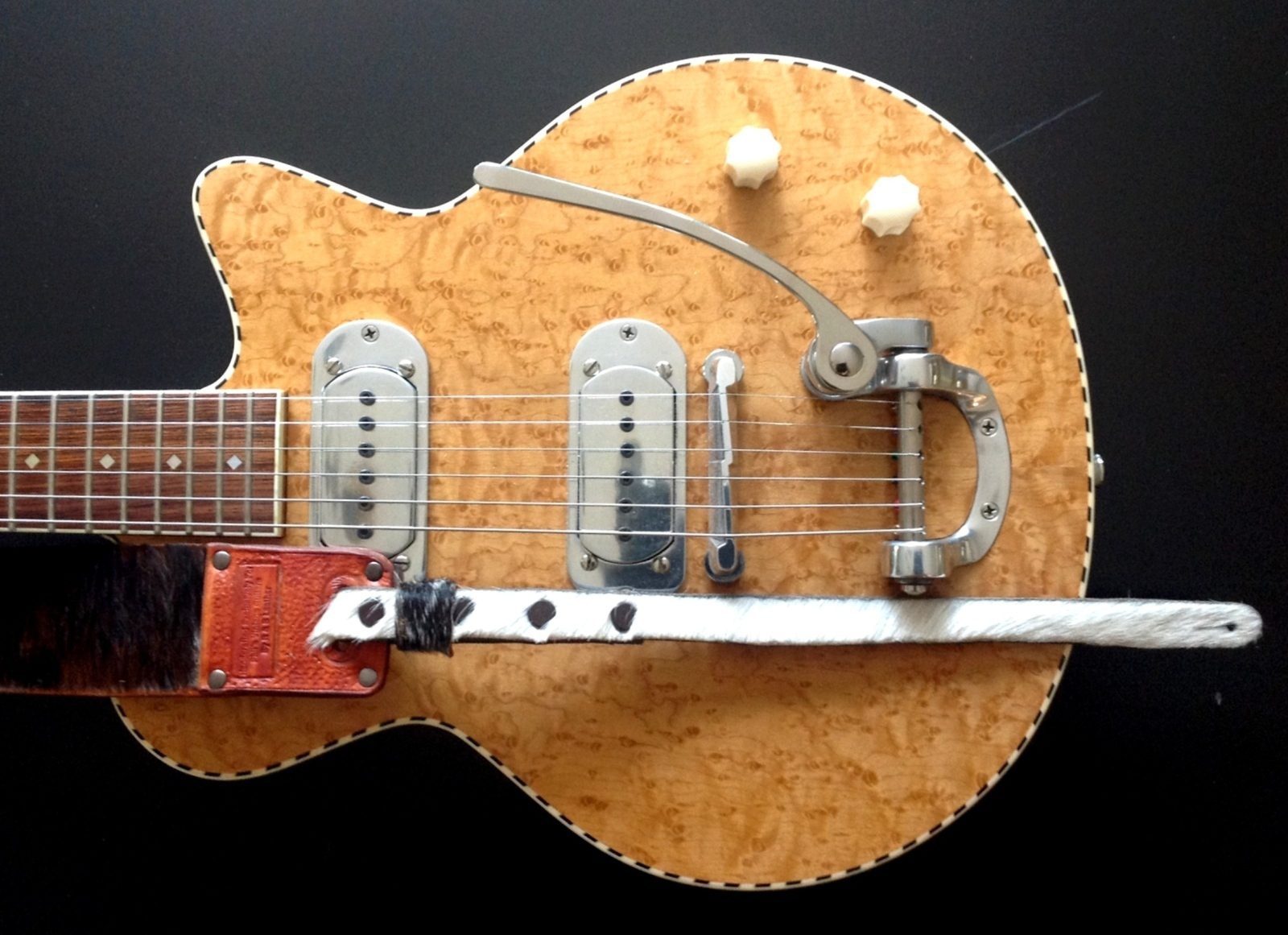 R&B Leathers USA Genuine Cow Hide Guitar Strap 12 Vintage & Modern