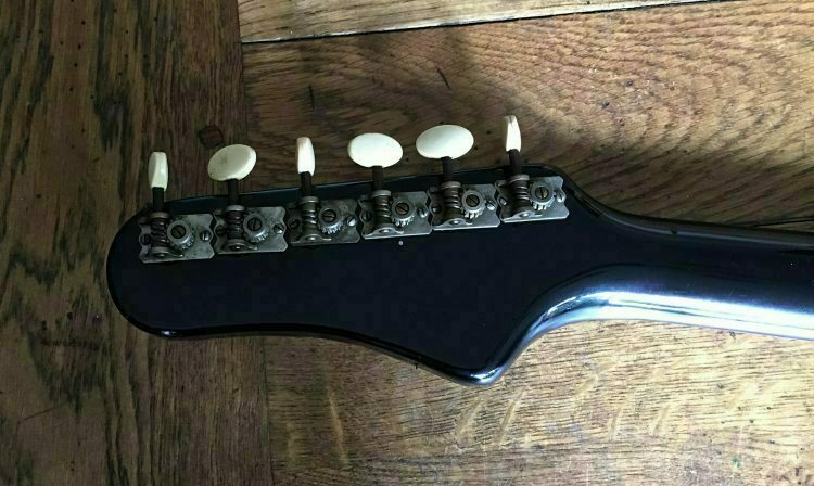 1960's Hagstrom Futurama II Deluxe - Image 9