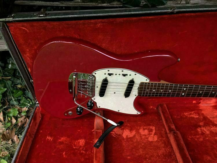 1966 Fender Mustang Dakota Red - Image 4