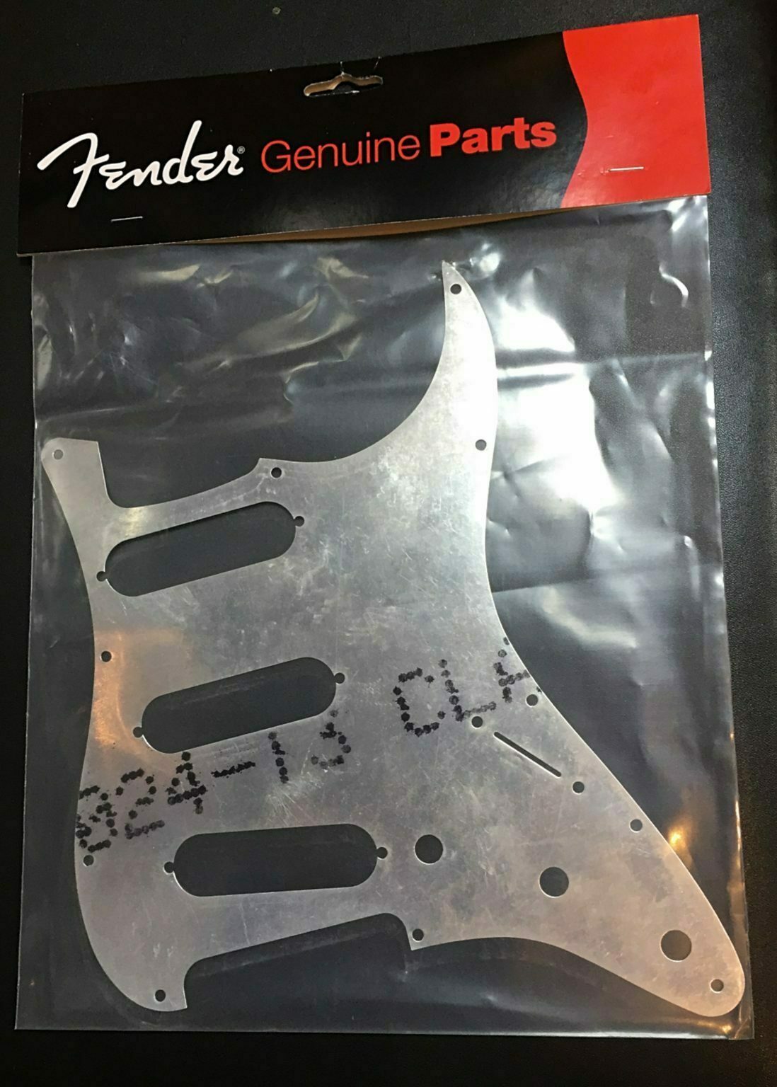 Fender Genuine Parts Aluminium Pickguard Sheild 62 Stratocaster