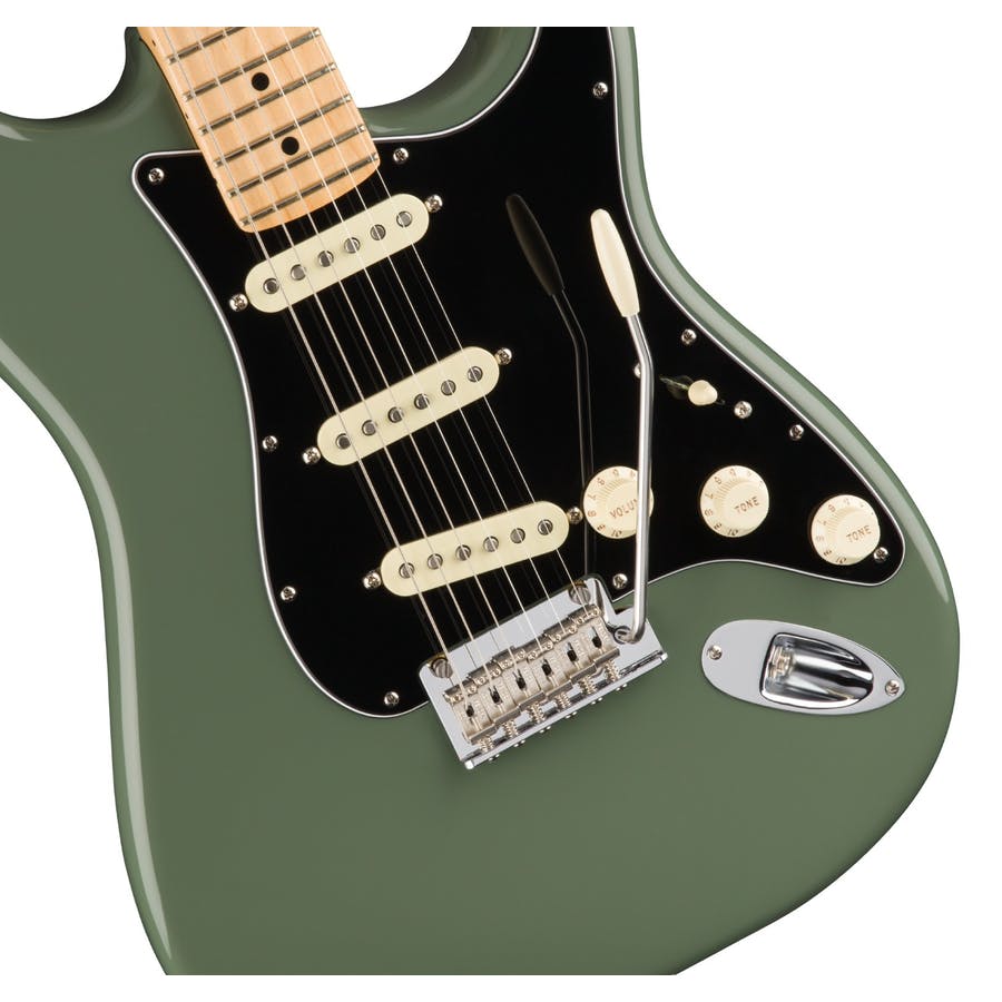 Fender American Pro Stratocaster®,Maple Fingerboard, Antique Olive