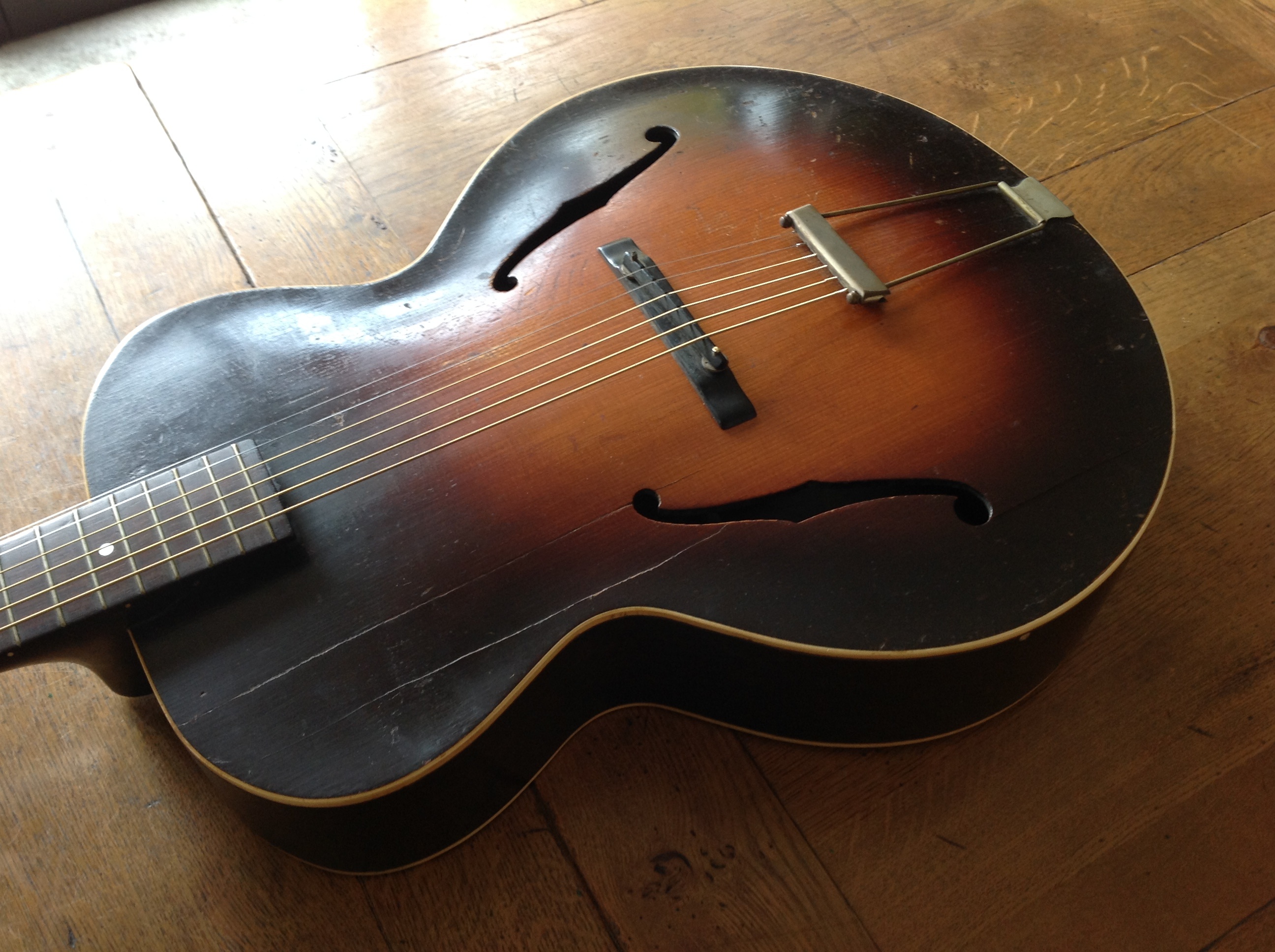 1930's Gibson L50 Vintage & Modern Guitars