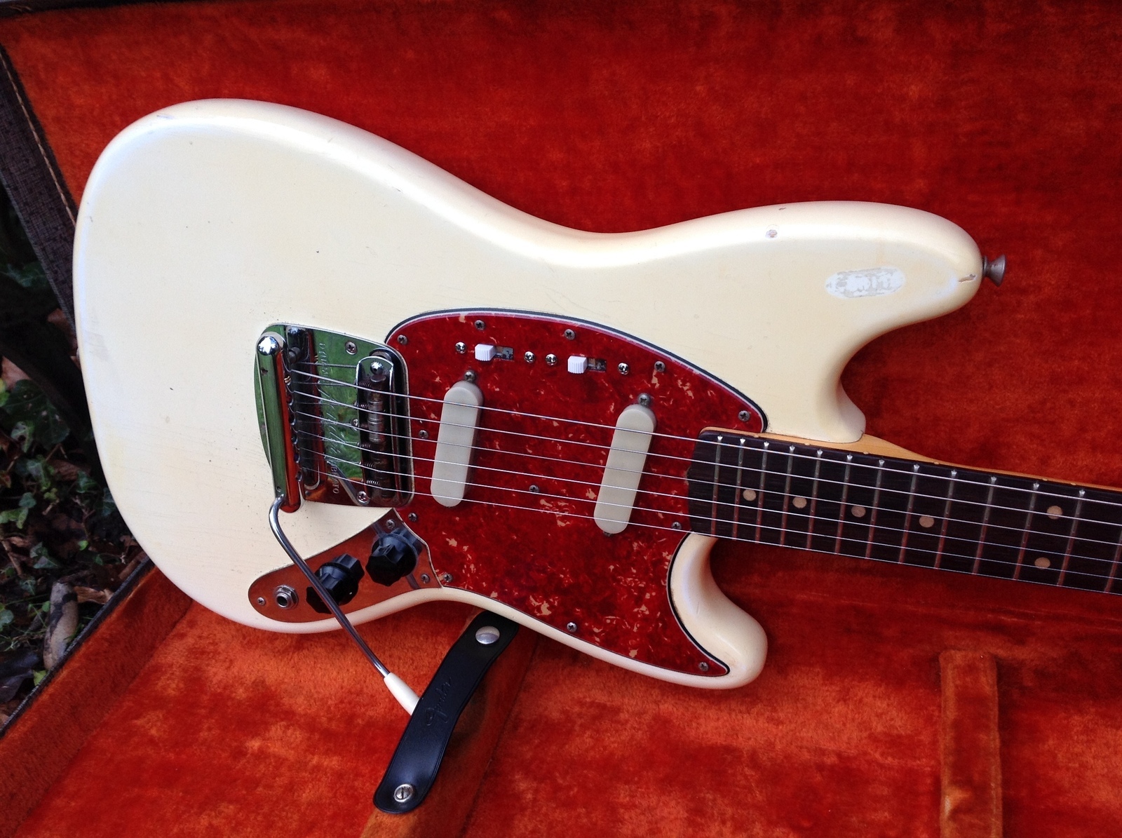1964 Fender Mustang Olympic White Vintage & Modern Guitars