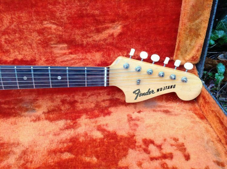 1964 Fender Mustang Olympic White - Image 3