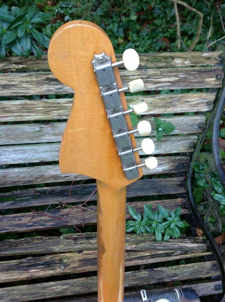 1964 Fender Mustang Olympic White - Image 8