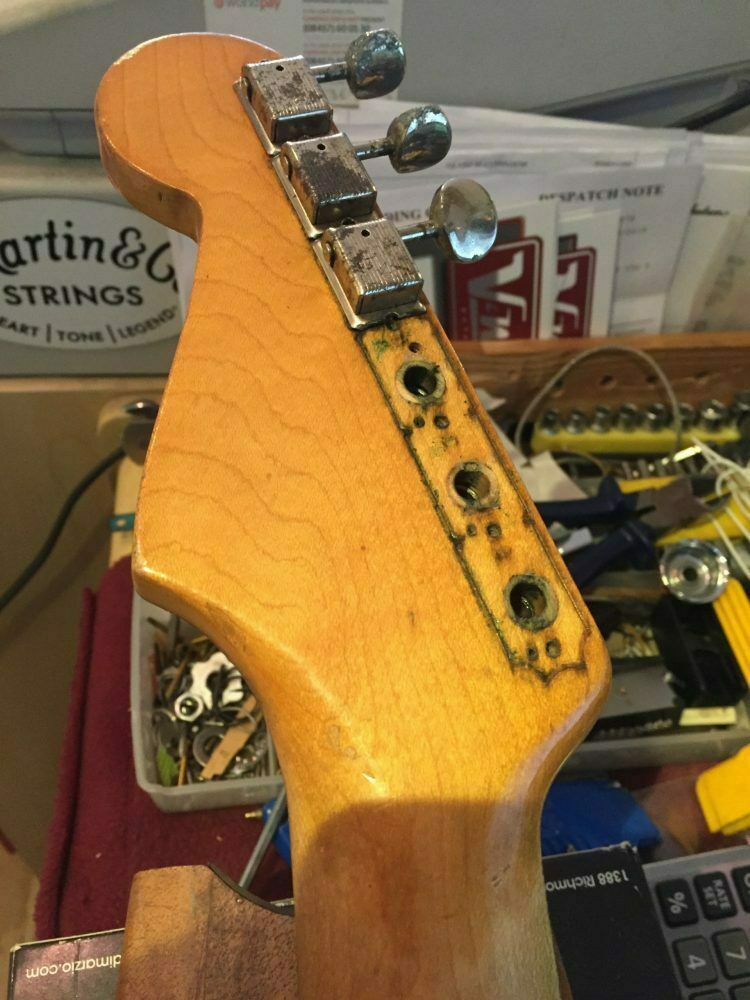 1962 Fender Stratocaster Dakota Red - Image 10