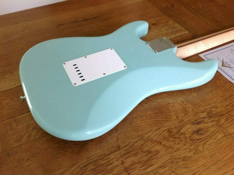 2013 Fender Custom Shop Eric Clapton Stratocaster Daphne Blue - Image 15