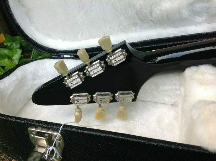 2009 Gibson Flying V - Image 3