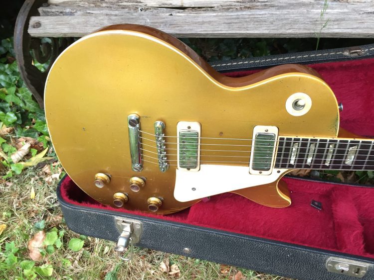 1974 Gibson Les Paul Deluxe Gold Top - Image 2