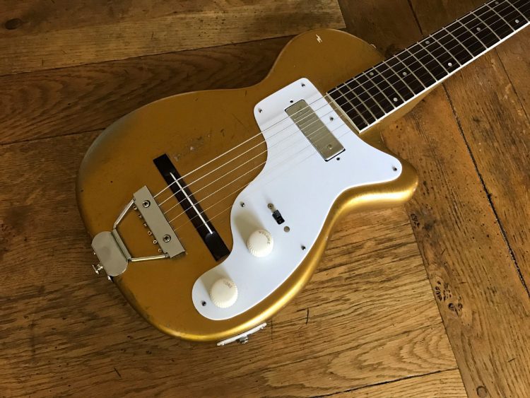 1952 Harmony Stratotone H44 Montgomery Wards - Image 3