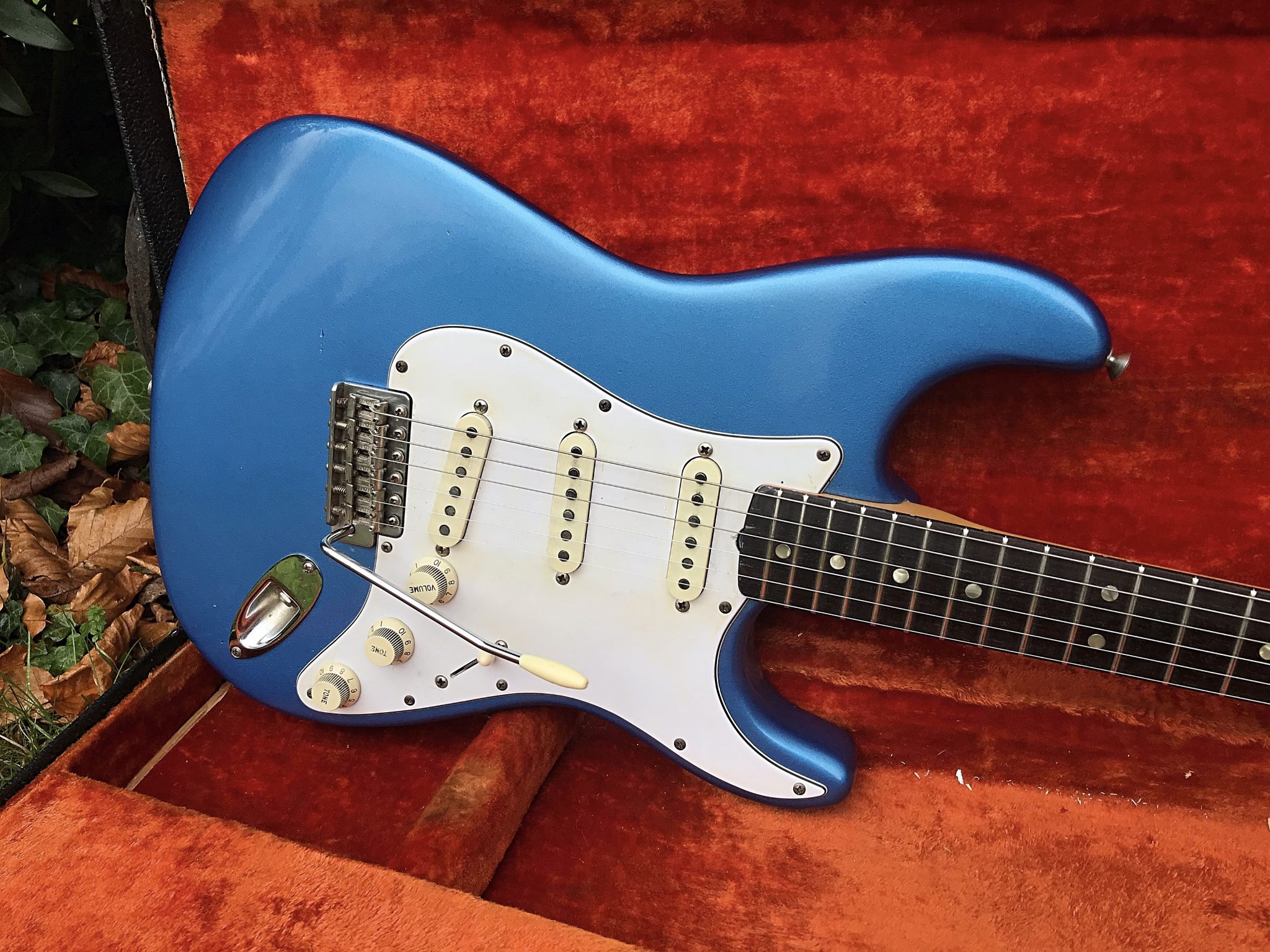 1966 Fender Stratocaster Lake Placid Blue Vintage & Modern Guitars