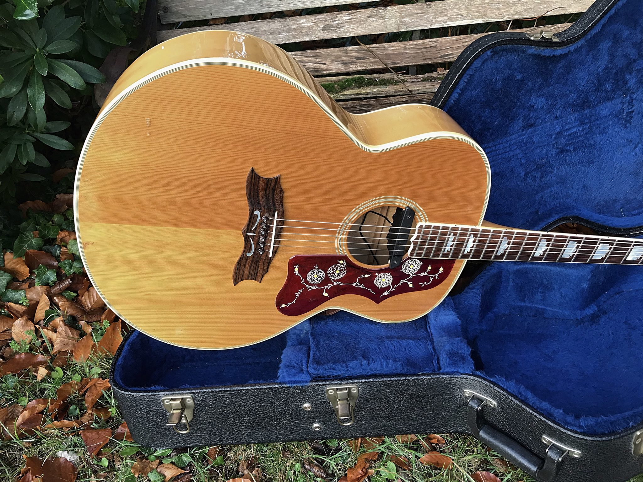 1975 Gibson J200 Natural Vintage & Modern Guitars