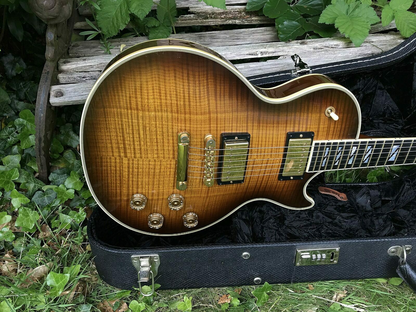 2004 Gibson Les Paul Supreme Desert Burst AAAA Vintage & Modern Guitars