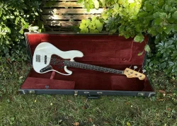 1961 Fender Jazz Bass Olympic White
