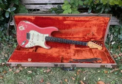 1962 Fender Stratocaster Fiesta Red