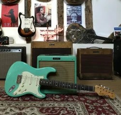2006 Fender Custom Shop 1959 Relic Stratocaster Seafoam Green With Matching Pro Junior