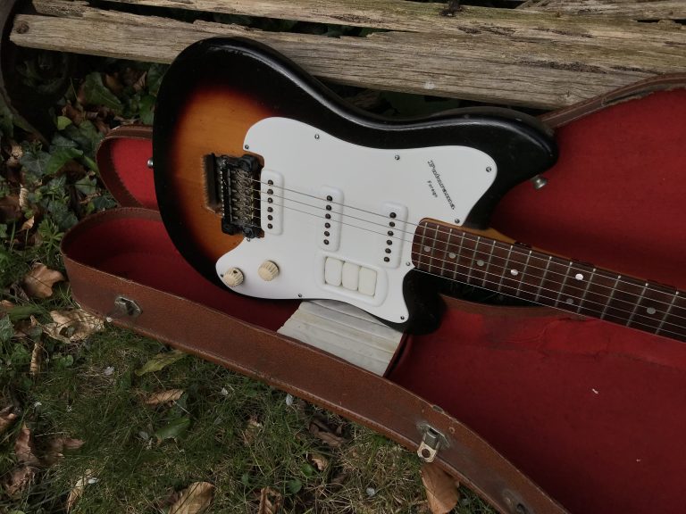 circa 1960 Grazioso Futurama 111 Vintage & Modern Guitars