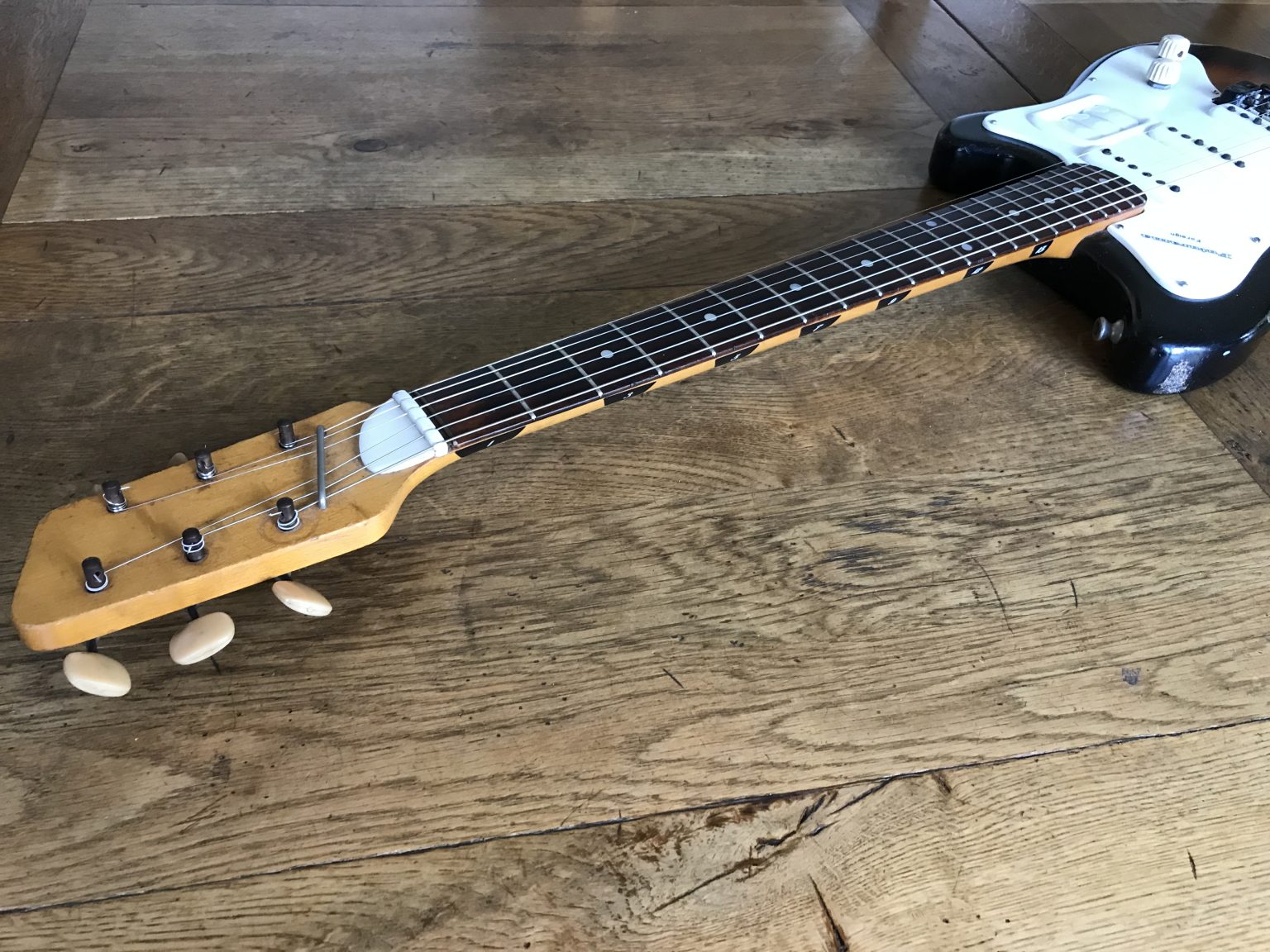 circa 1960 Grazioso Futurama 111 Vintage & Modern Guitars