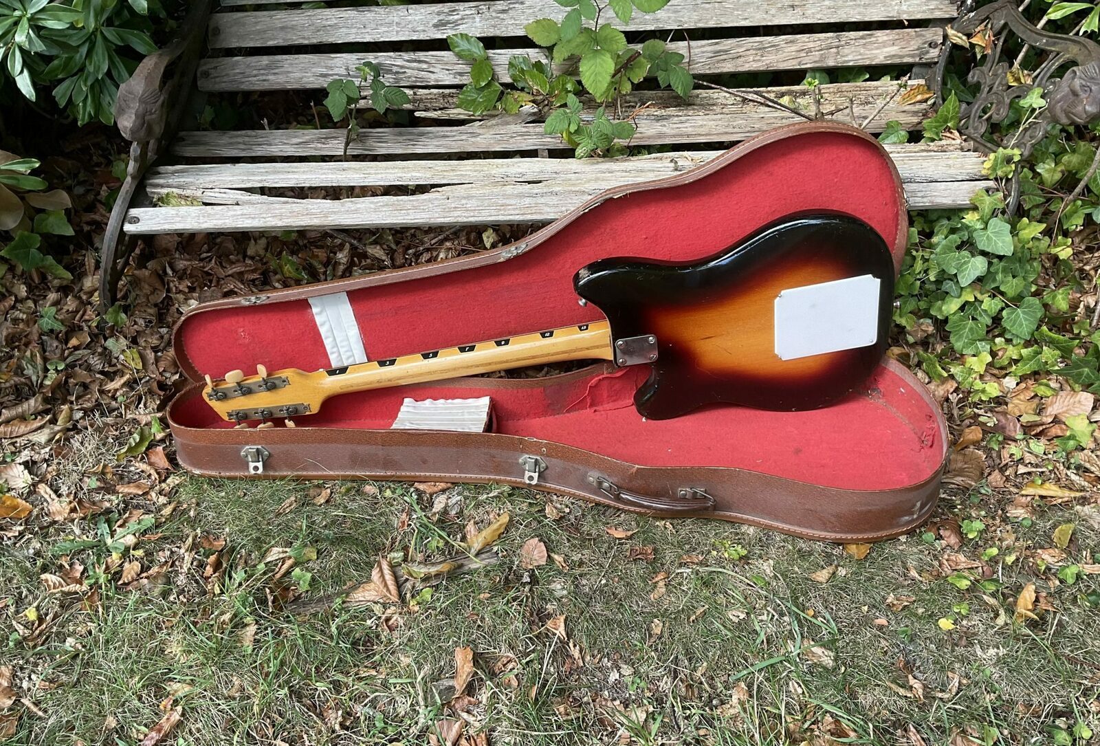 circa 1960 Grazioso Futurama 111 Vintage & Modern Guitars