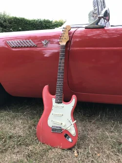 1961 Fender Stratocaster Fiesta Red