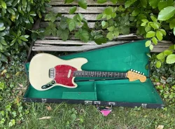 1965 Fender Musicmaster 24 inch Scale