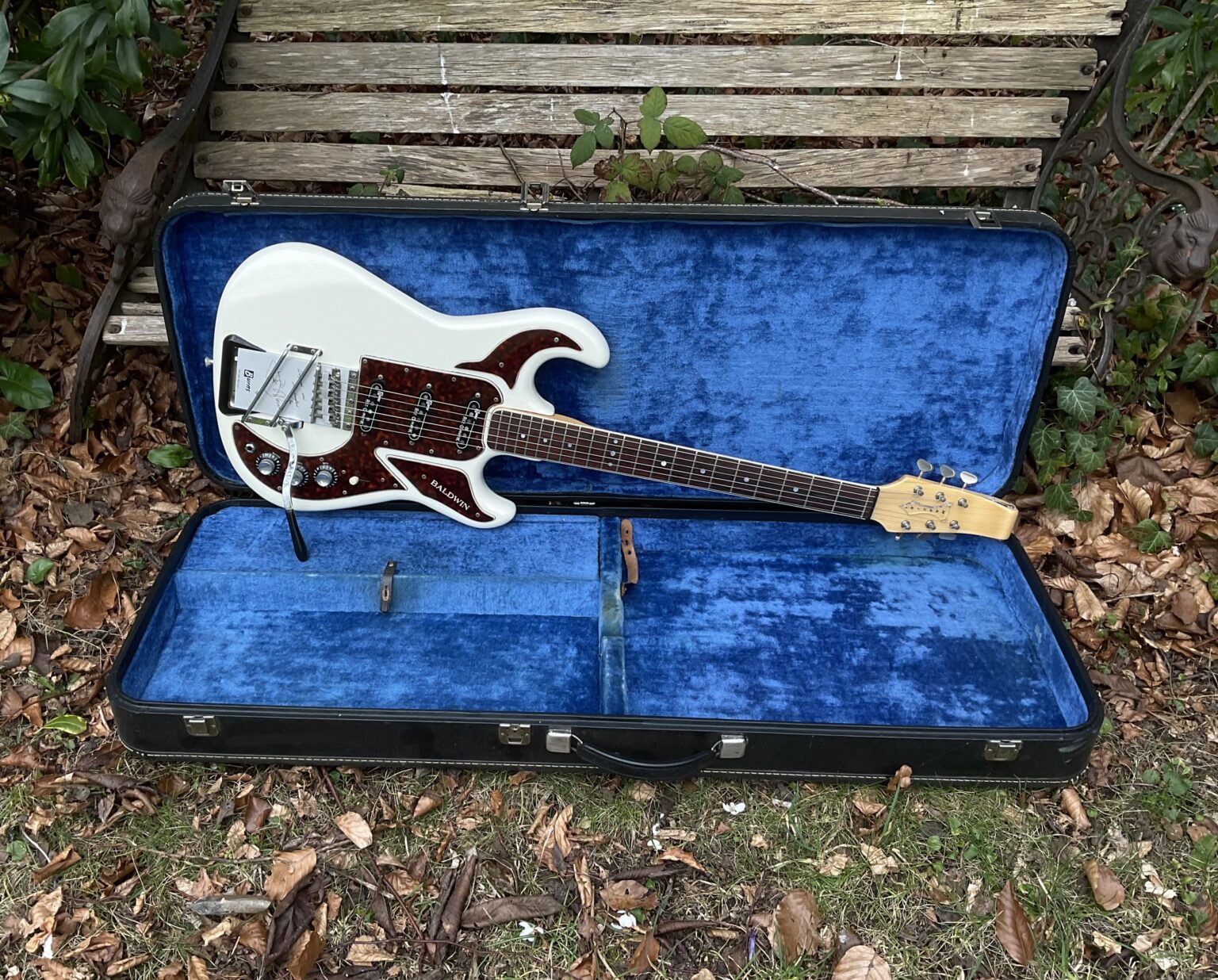 Phils Vintage Guitars Vintage & Modern Guitars