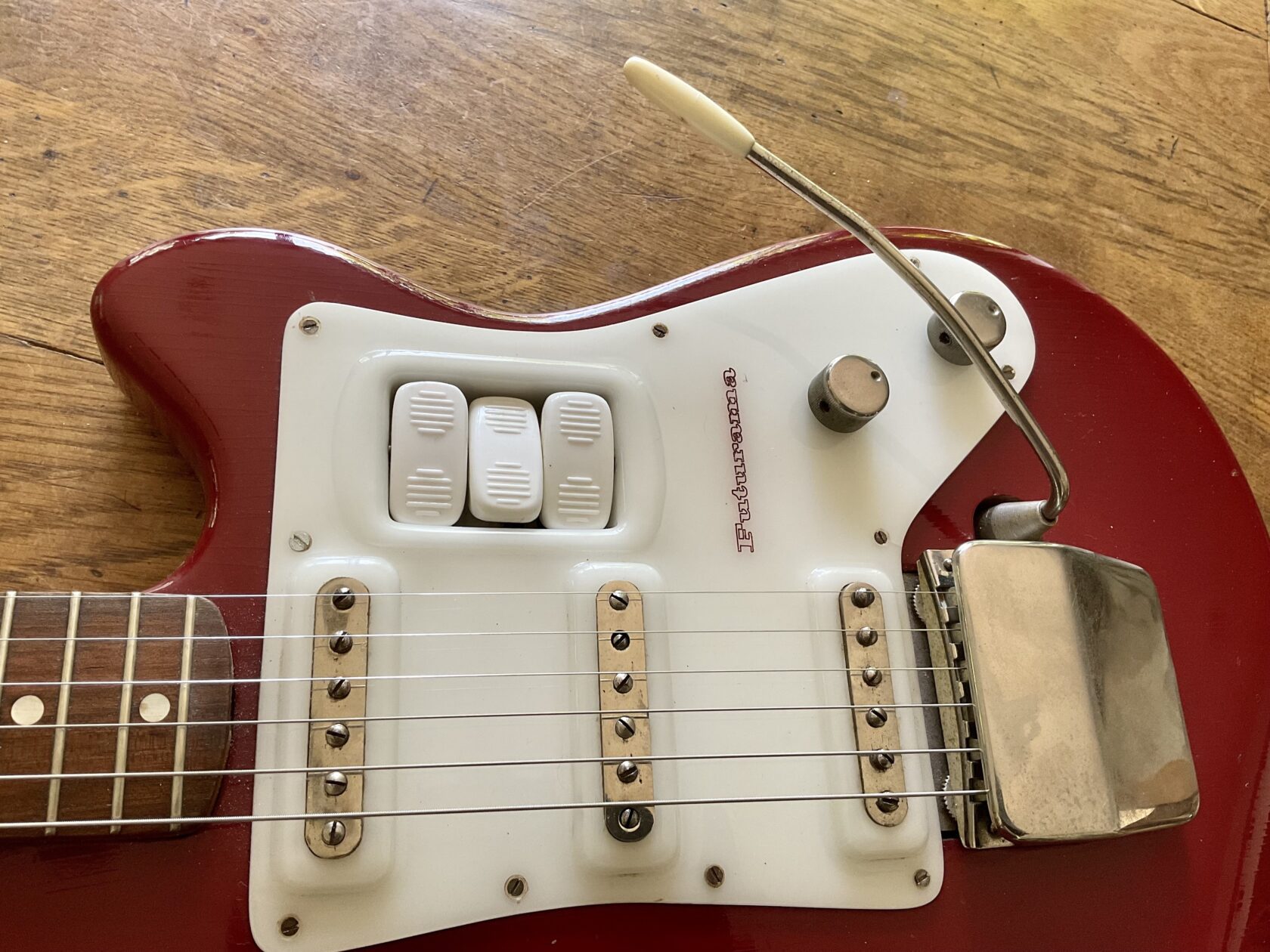 circa 1963 Grazioso Jolana Selmer Futurama III Vintage & Modern Guitars