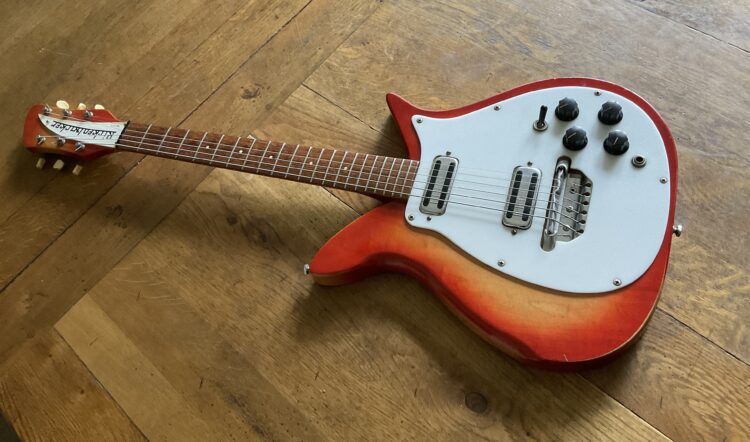 1967 Rickenbacker 950 Fireglo - Image 4