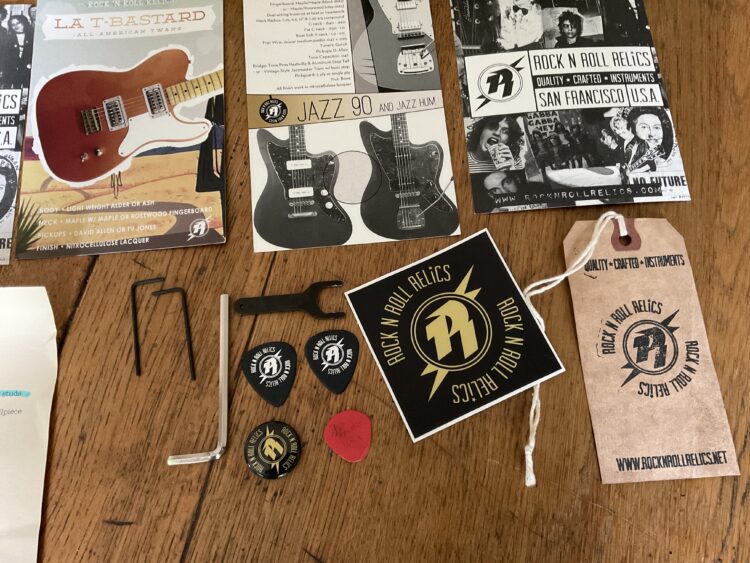 Rock n Roll Relics Thunder's Single Cut Polaris Aged White - Image 3