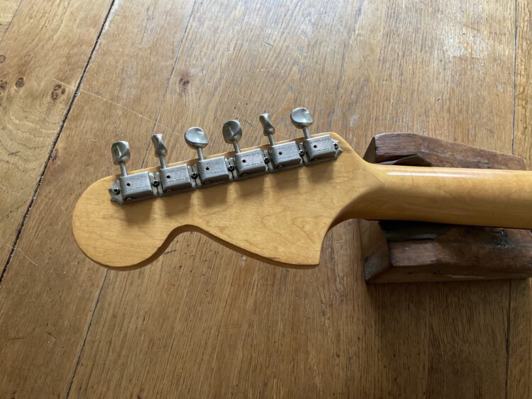 1967 Fender Stratocaster - Image 12