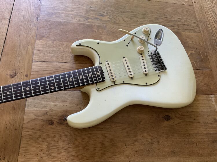 1961 Fender Stratocaster Olympic White - Image 2