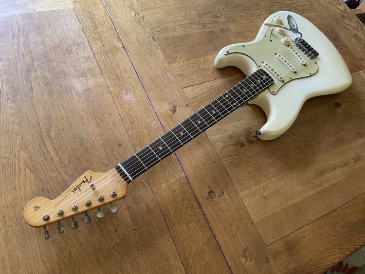 1961 Fender Stratocaster Olympic White - Image 9