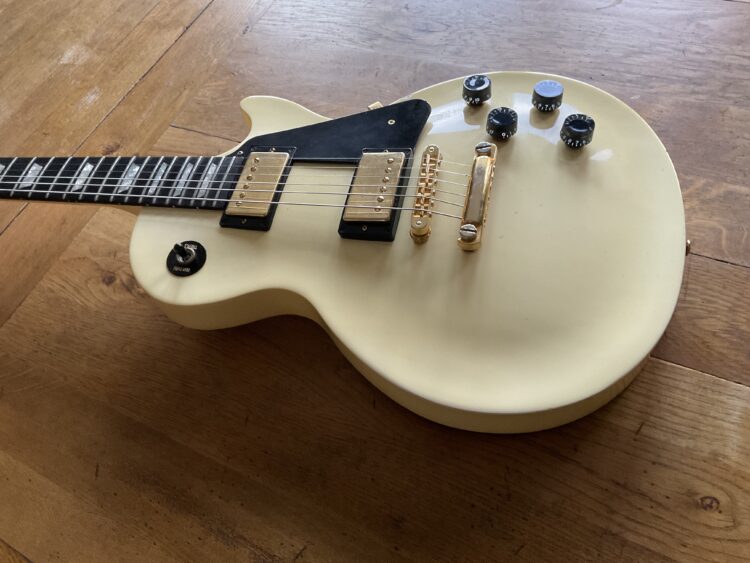 1995 Gibson Les Paul Studio - Image 2