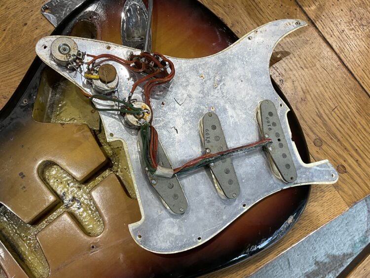 1968 Fender Stratocaster - Image 25
