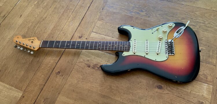1964 Fender Stratocaster - Image 7