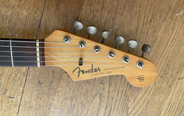 1964 Fender Stratocaster - Image 12