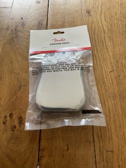 Fender® Pure Vintage Telecaster® Ashtray Bridge Cover, Chrome