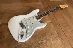 1963 Fender Stratocaster Olympic White